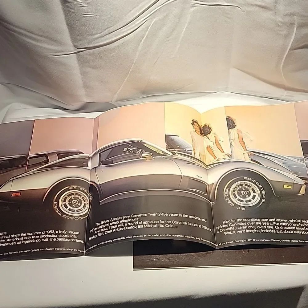 Corvette sales pamphlets - Picture 4 of 5